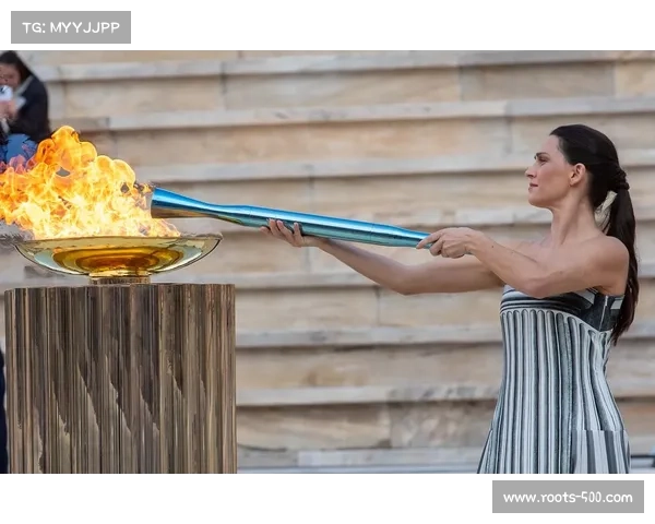 米兰-科尔蒂纳丹佩佐冬奥会火炬传递启动,将首次呈现“双圣火”